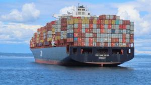 U.S. Supreme Court frosty on Trump’s tariff power as world watches