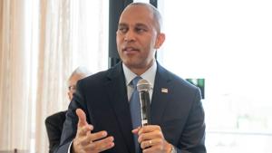 Jeffries could face far-left Democratic primary challenge
